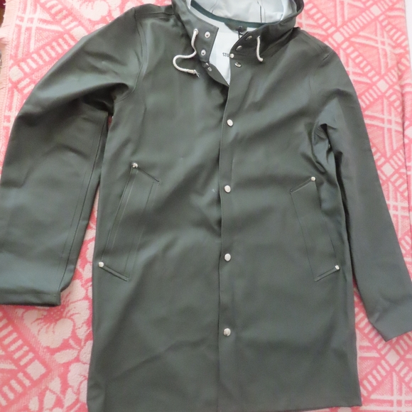 Stutterheim Other - stutterheim Stockholm Raincoat Green sz S NWT / Defects (READ)